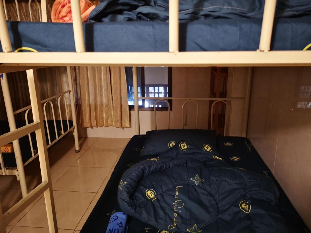Peri Evi Hostel Phnom Penh Bassac Lane Εξωτερικό φωτογραφία