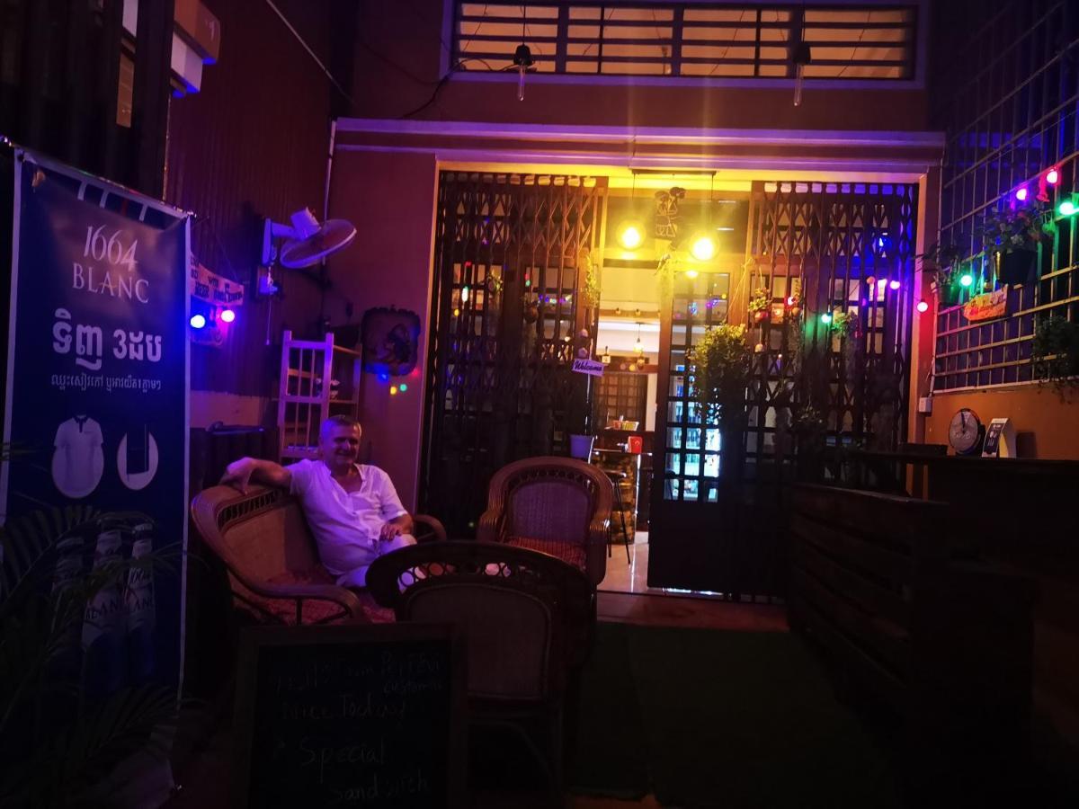 Peri Evi Hostel Phnom Penh Bassac Lane Εξωτερικό φωτογραφία