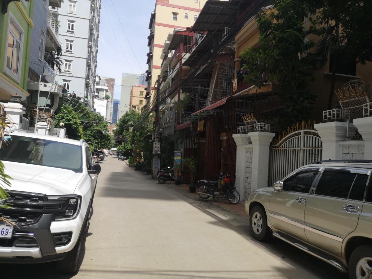 Peri Evi Hostel Phnom Penh Bassac Lane Εξωτερικό φωτογραφία