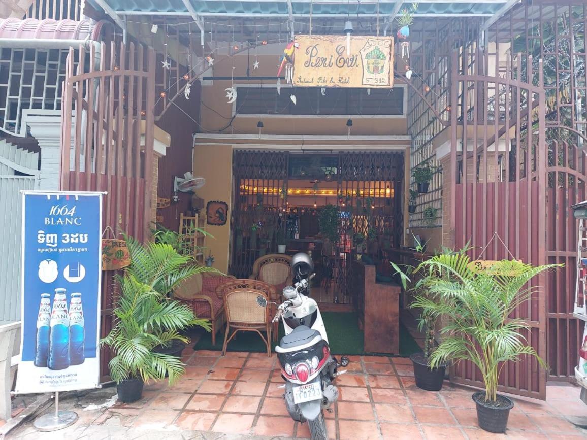 Peri Evi Hostel Phnom Penh Bassac Lane Εξωτερικό φωτογραφία
