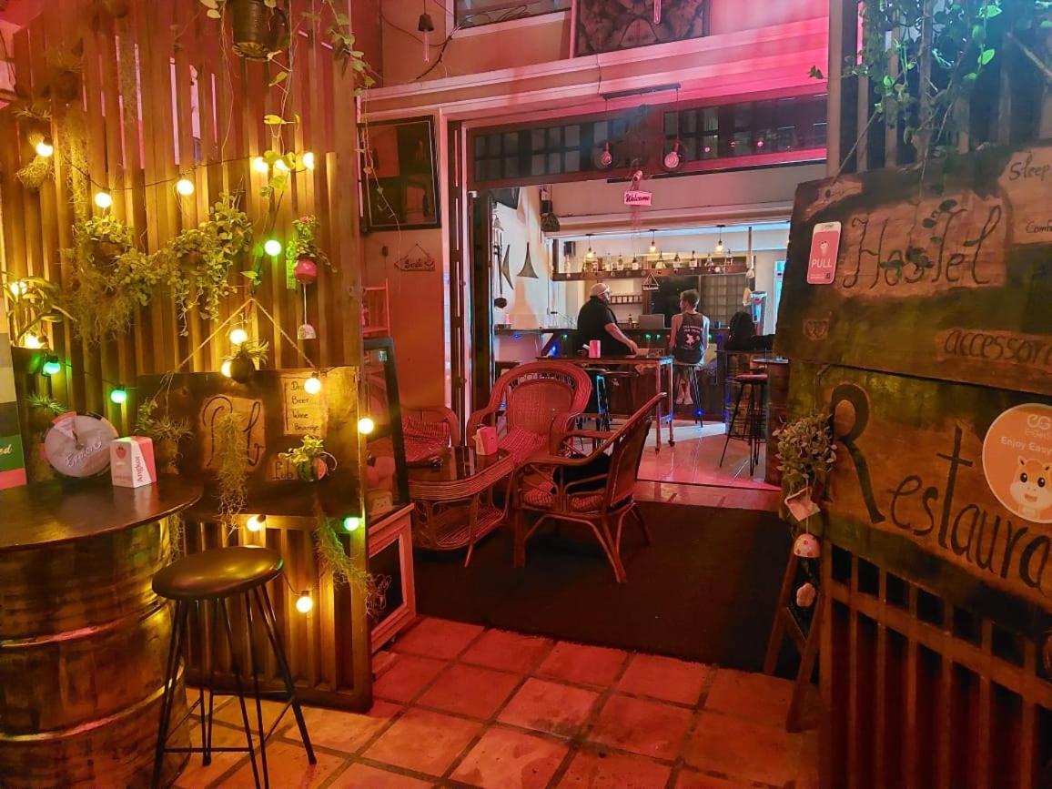 Peri Evi Hostel Phnom Penh Bassac Lane Εξωτερικό φωτογραφία