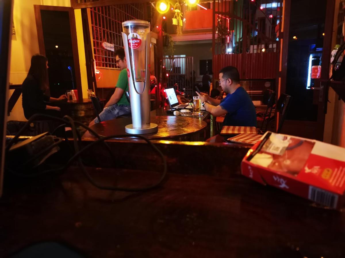 Peri Evi Hostel Phnom Penh Bassac Lane Εξωτερικό φωτογραφία