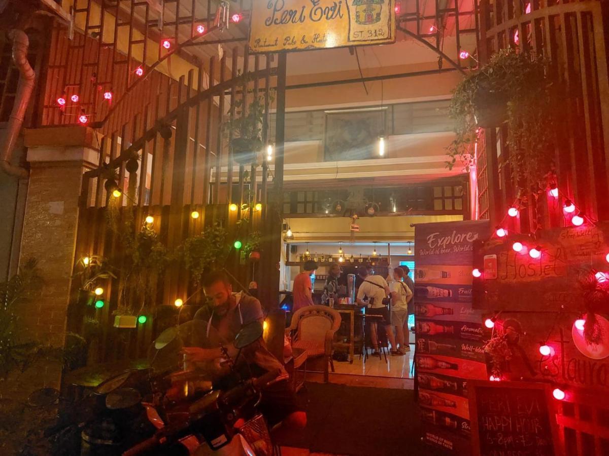 Peri Evi Hostel Phnom Penh Bassac Lane Εξωτερικό φωτογραφία
