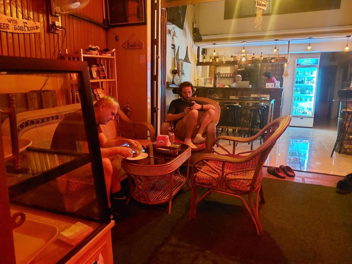 Peri Evi Hostel Phnom Penh Bassac Lane Εξωτερικό φωτογραφία