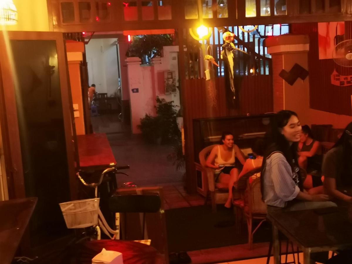 Peri Evi Hostel Phnom Penh Bassac Lane Εξωτερικό φωτογραφία