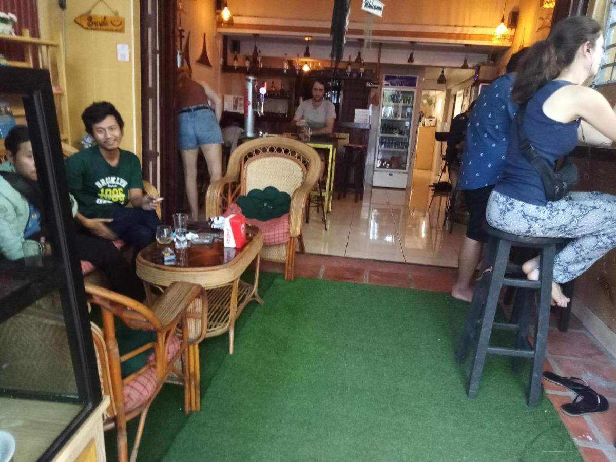 Peri Evi Hostel Phnom Penh Bassac Lane Εξωτερικό φωτογραφία