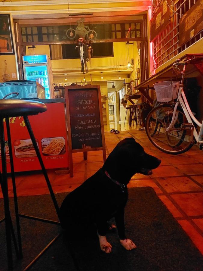 Peri Evi Hostel Phnom Penh Bassac Lane Εξωτερικό φωτογραφία