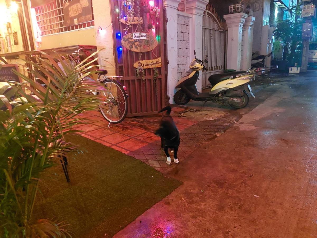 Peri Evi Hostel Phnom Penh Bassac Lane Εξωτερικό φωτογραφία