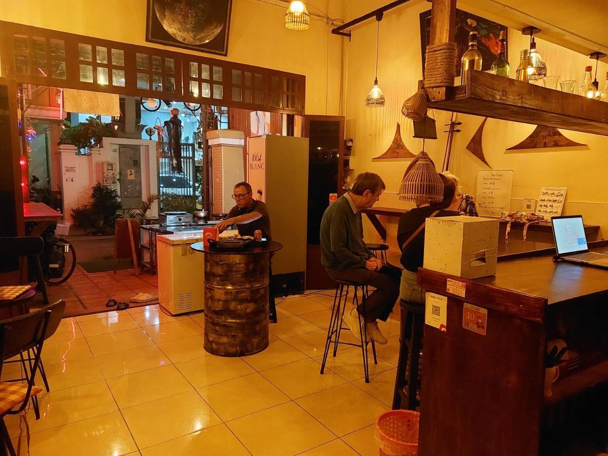 Peri Evi Hostel Phnom Penh Bassac Lane Εξωτερικό φωτογραφία