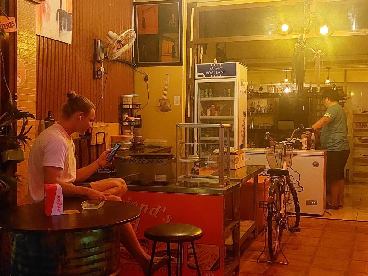 Peri Evi Hostel Phnom Penh Bassac Lane Εξωτερικό φωτογραφία